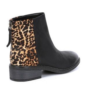 Leopard print black Sperry boots